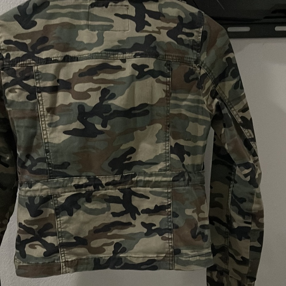Nice Army Jacket With Zipper Upfront And Hoodie View 5